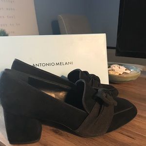 New with tags- Antonio Melani suede heels